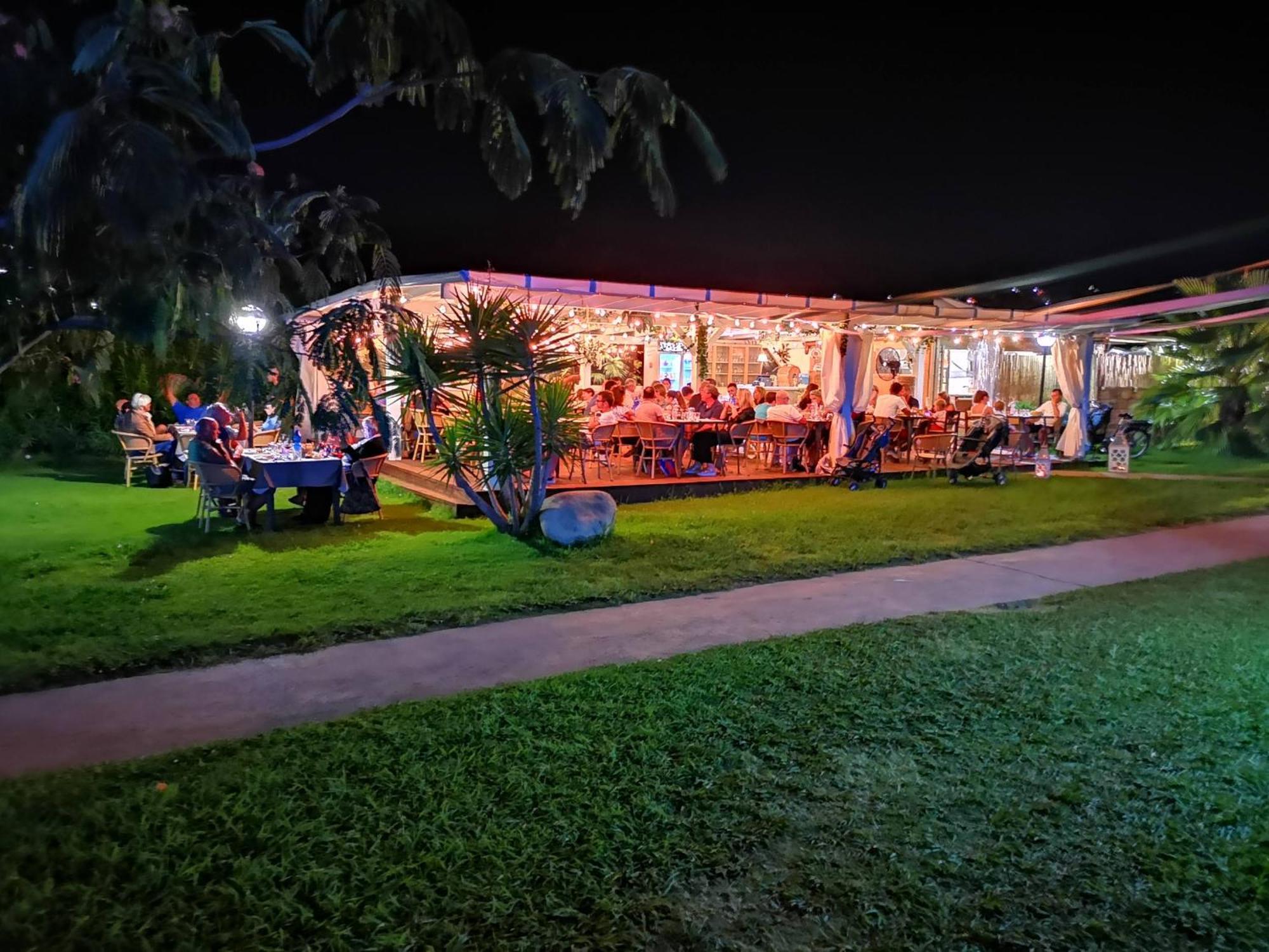 Rey Beach Club Monte Nai Exterior foto